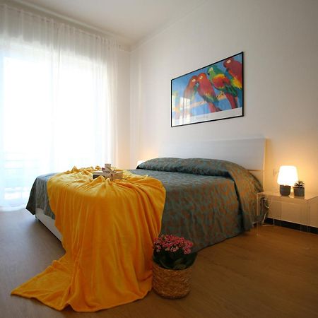 Il Mare In Piazza Appartement Albisola Superiore Buitenkant foto