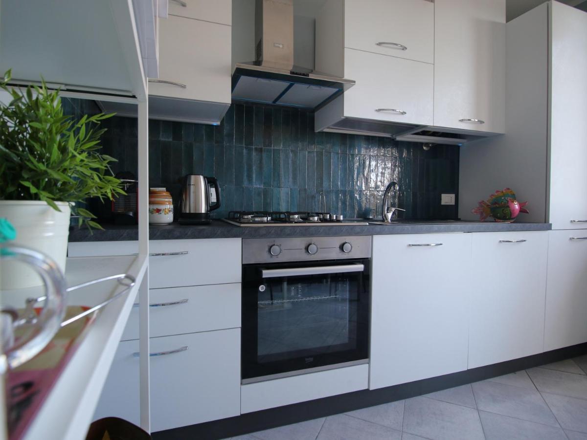 Il Mare In Piazza Appartement Albisola Superiore Buitenkant foto