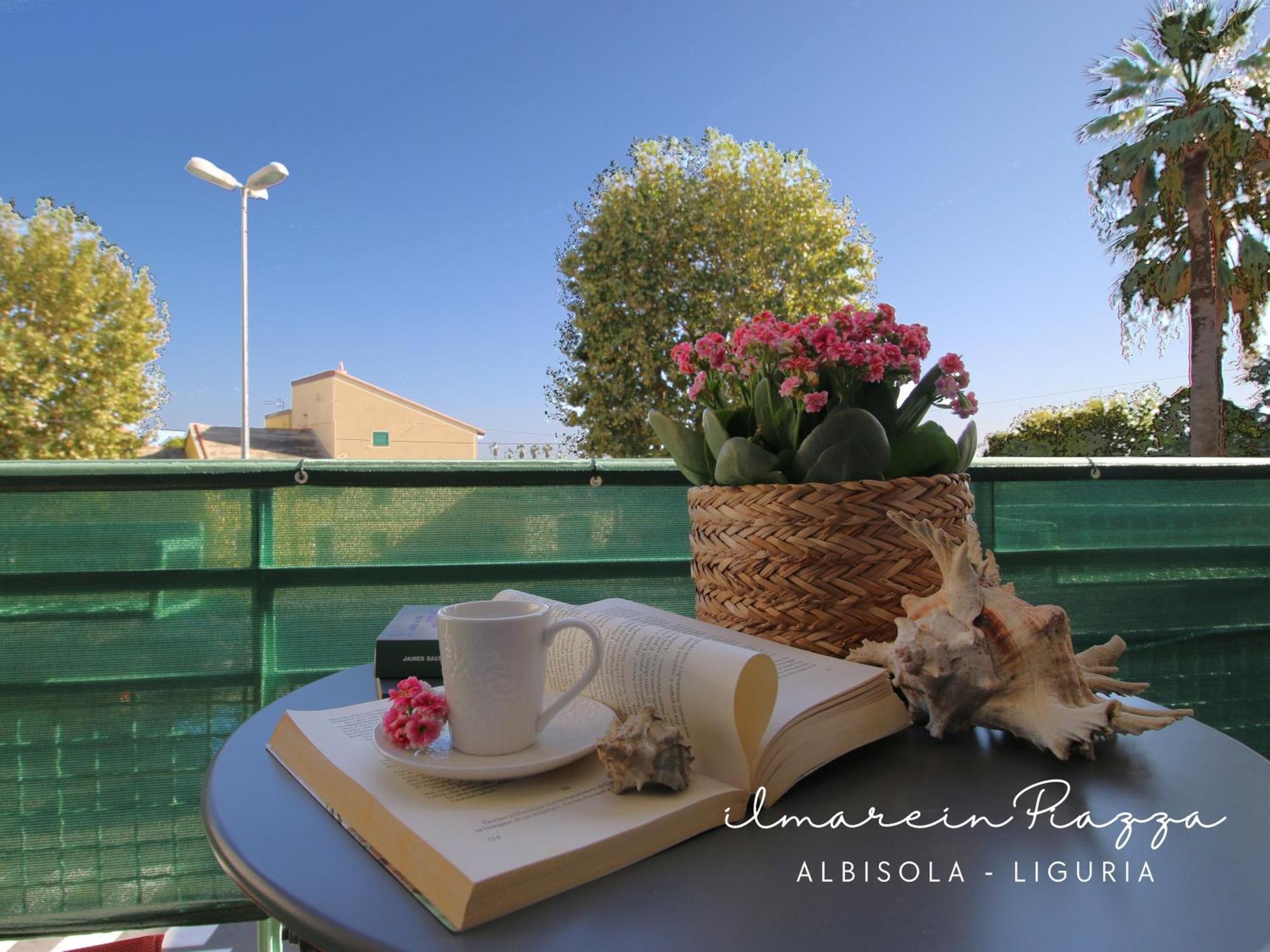 Il Mare In Piazza Appartement Albisola Superiore Buitenkant foto